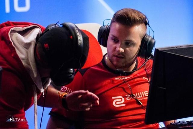 并且以场均 并且以场均